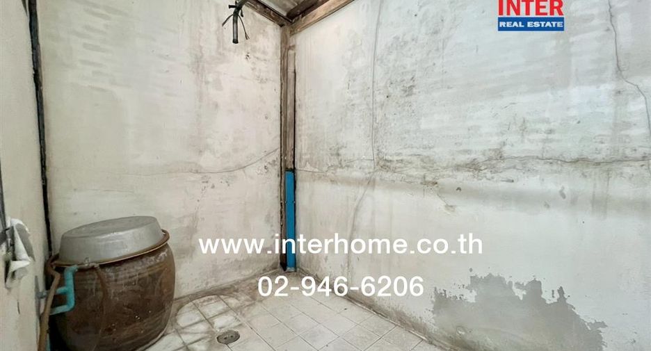 For sale 2 ベッドルーム townhouse in Saphan Sung, Bangkok