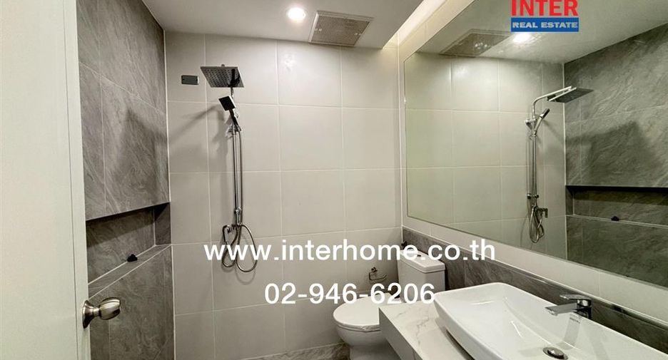 Casa adosada en venta de 2 habitaciones en Bangkok Noi, Bangkok