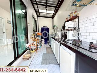 出售 3 卧室 联排别墅 在 Sai Noi, Nonthaburi