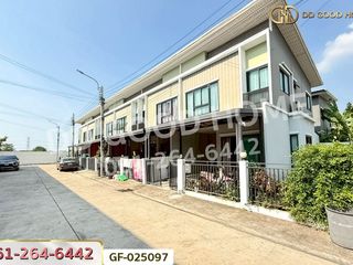出售 3 卧室 联排别墅 在 Sai Noi, Nonthaburi