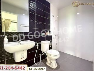 出售 3 卧室 联排别墅 在 Sai Noi, Nonthaburi