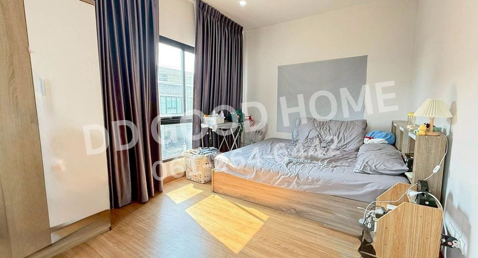 For sale 3 bedrooms townhouse in Sai Noi, Nonthaburi