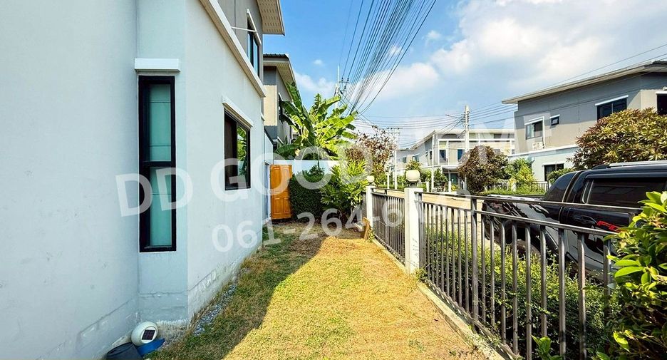 For sale 3 bedrooms townhouse in Sai Noi, Nonthaburi