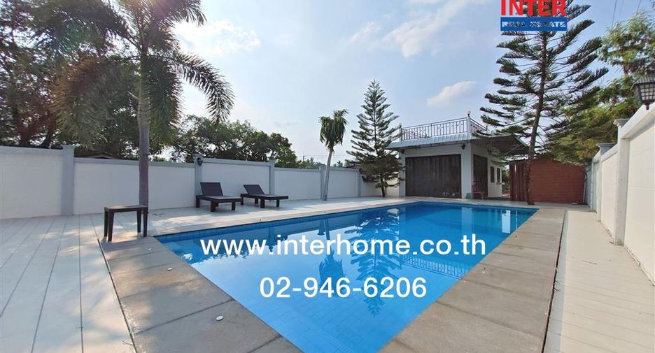For sale 5 bedrooms house in Ban Phaeo, Samut Sakhon