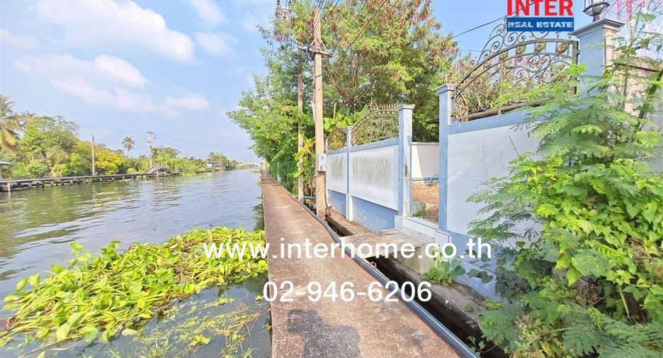For sale 5 bedrooms house in Ban Phaeo, Samut Sakhon
