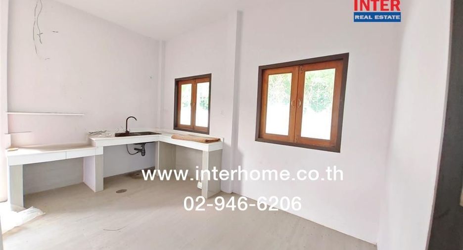 For sale 5 bedrooms house in Ban Phaeo, Samut Sakhon