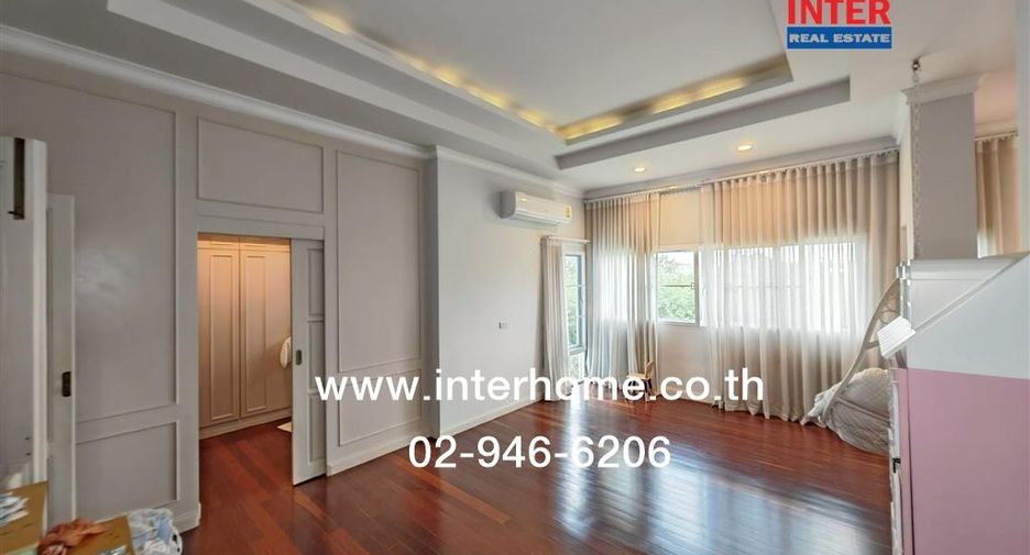 For sale 5 bedrooms house in Ban Phaeo, Samut Sakhon