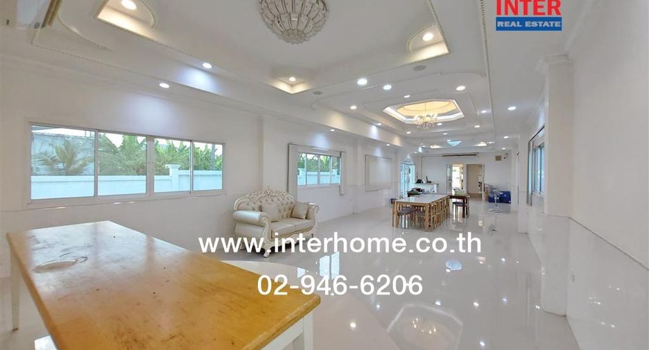 For sale 5 bedrooms house in Ban Phaeo, Samut Sakhon