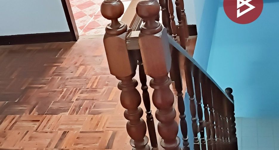 Reihenhaus zum Kauf mit 2 Zimmer in Phra Pradaeng, Samut Prakan