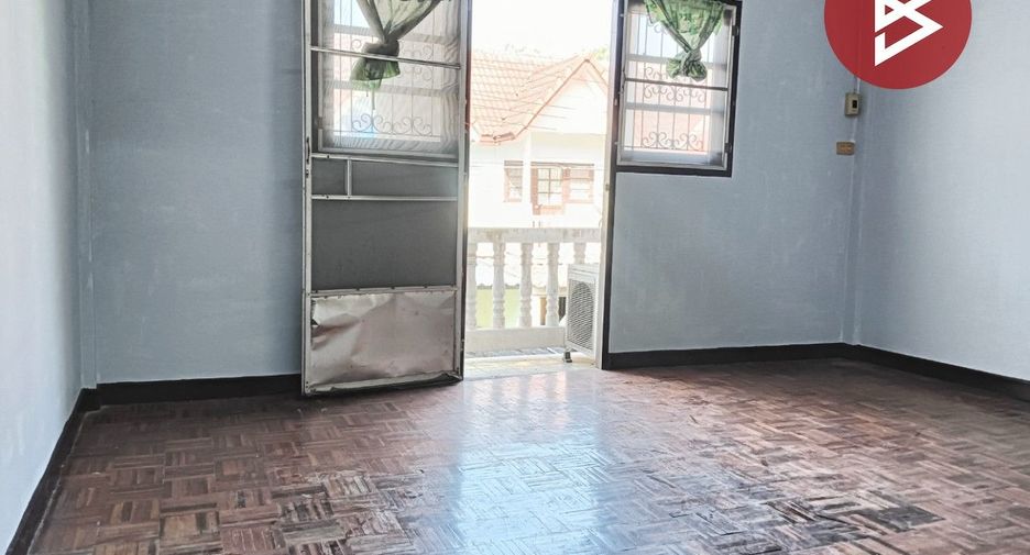 Reihenhaus zum Kauf mit 2 Zimmer in Phra Pradaeng, Samut Prakan
