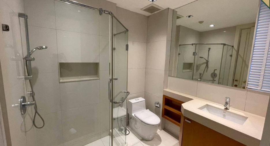 For rent 2 ベッドルーム condo in Pathum Wan, Bangkok