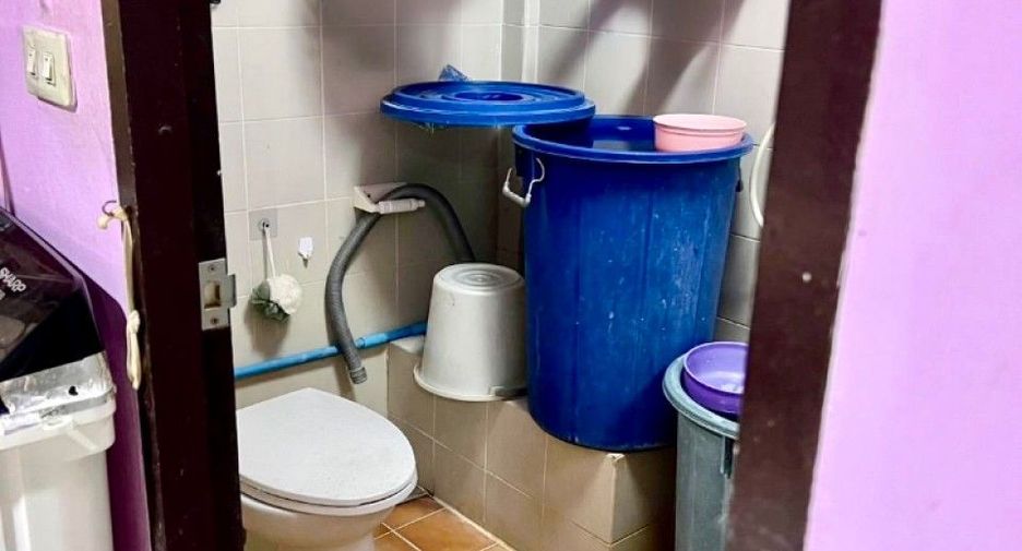 À vendre 2 chambres maison de ville à Bang Phli, Samut Prakan