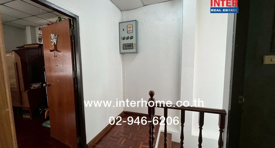 For sale 2 bedrooms townhouse in Taling Chan, Bangkok