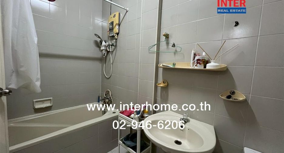 For sale 2 bedrooms townhouse in Taling Chan, Bangkok