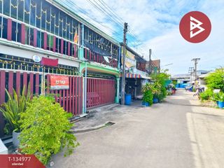 Продажа 4 спальни таунхаус в Mueang Samut Sakhon, Самутсакхон
