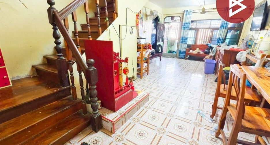 For sale 4 bedrooms townhouse in Mueang Samut Sakhon, Samut Sakhon