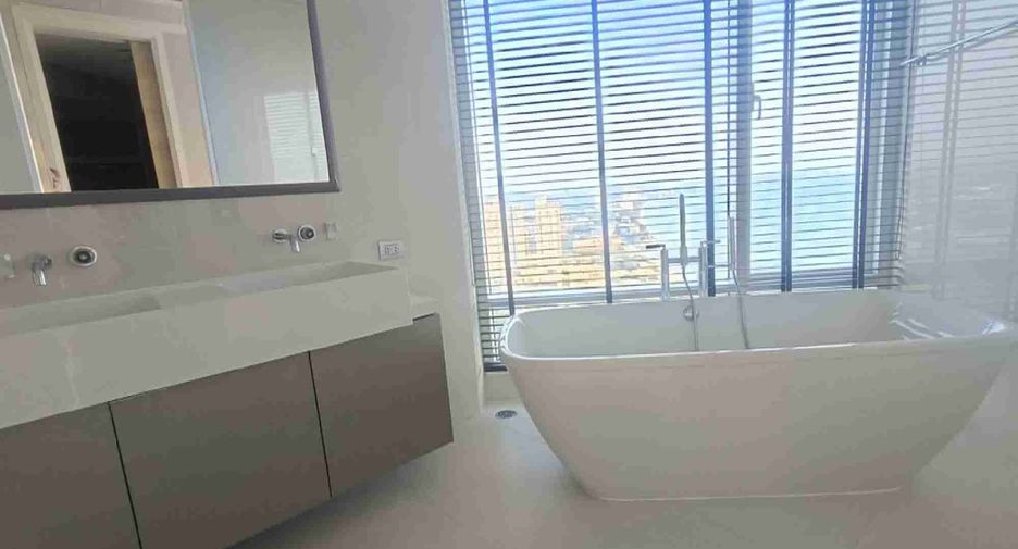 Condo en venta de 3 habitaciones en Bang Lamung, Chonburi