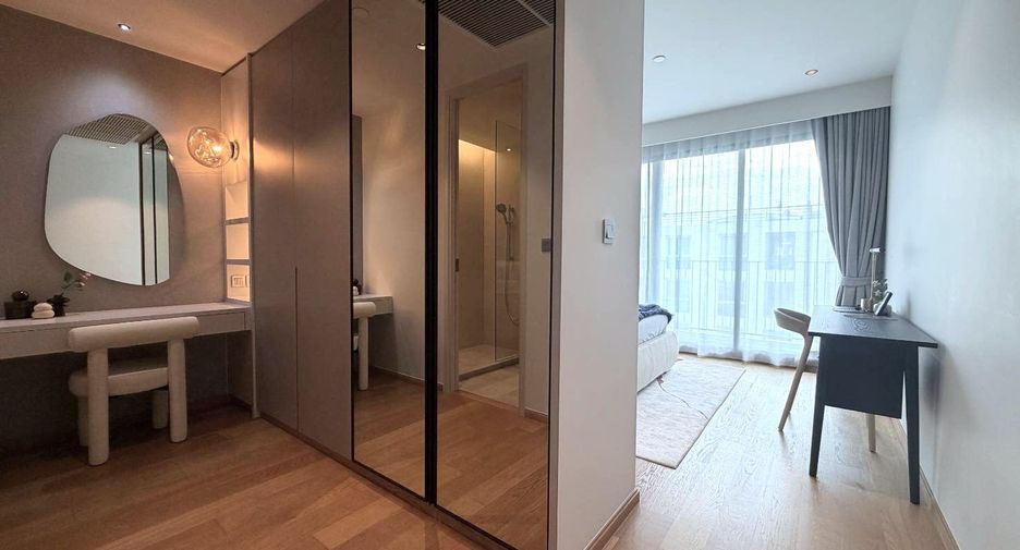 For sale 3 bedrooms condo in Yan Nawa, Bangkok