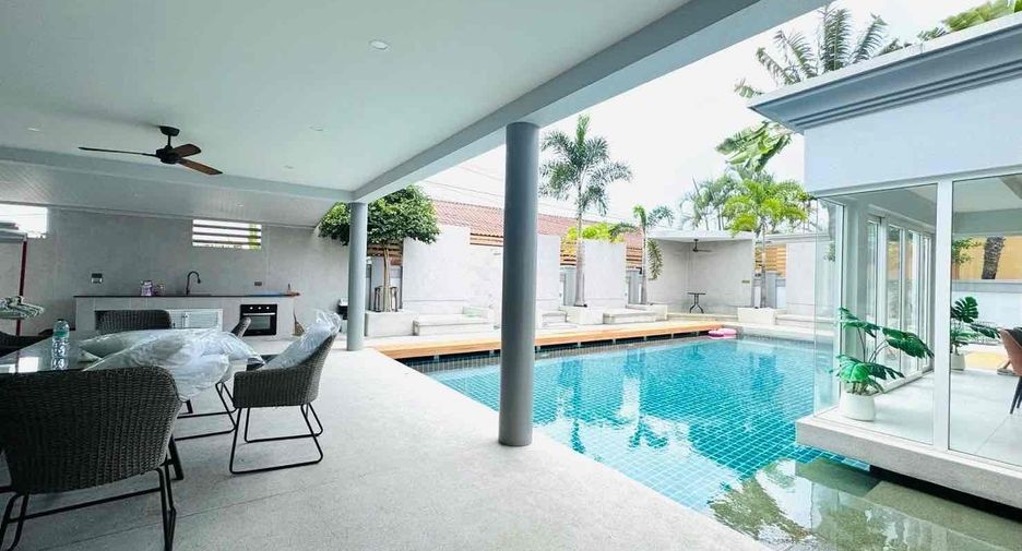 For rent 5 bedrooms villa in Bang Lamung, Chonburi