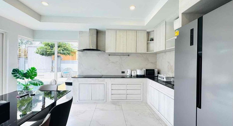 For rent 5 bedrooms villa in Bang Lamung, Chonburi