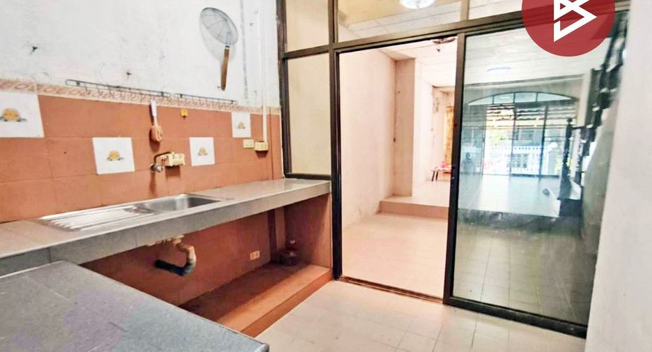 For sale 2 bedrooms townhouse in Bang Phli, Samut Prakan