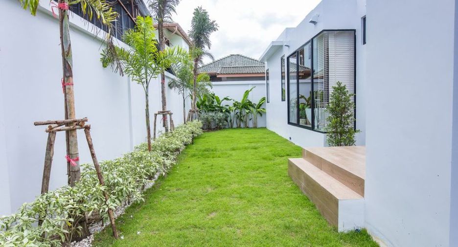 For sale 3 bedrooms villa in Mueang Phuket, Phuket