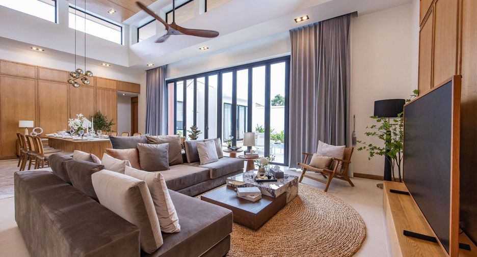 For sale 3 bedrooms villa in Mueang Phuket, Phuket