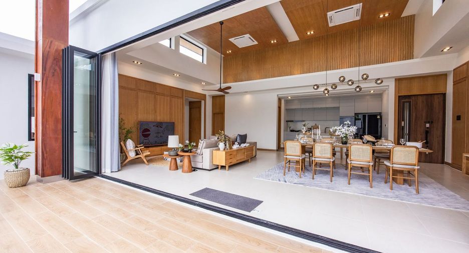For sale 3 bedrooms villa in Mueang Phuket, Phuket