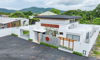 For sale 3 bedrooms villa in Mueang Phuket, Phuket