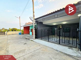 For sale 2 bedrooms townhouse in Mueang Nakhon Pathom, Nakhon Pathom