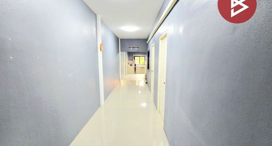 For sale 2 bedrooms townhouse in Mueang Nakhon Pathom, Nakhon Pathom