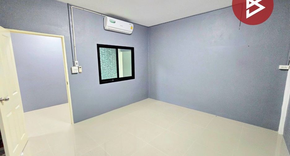 For sale 2 bedrooms townhouse in Mueang Nakhon Pathom, Nakhon Pathom