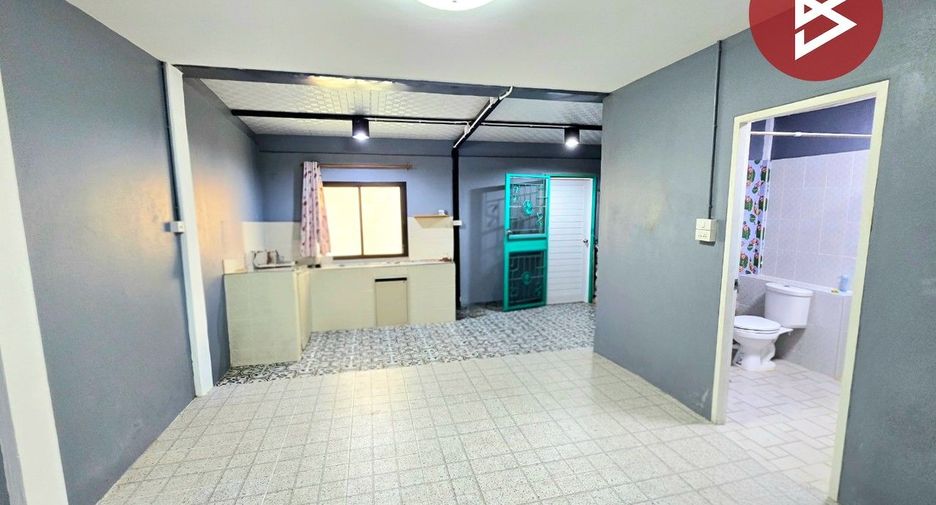 For sale 2 bedrooms townhouse in Mueang Nakhon Pathom, Nakhon Pathom