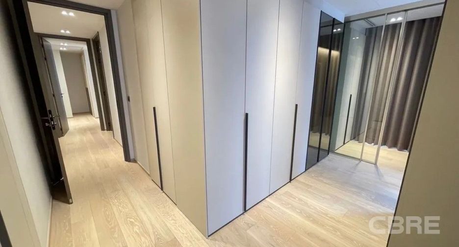 For sale 3 bedrooms condo in Pathum Wan, Bangkok