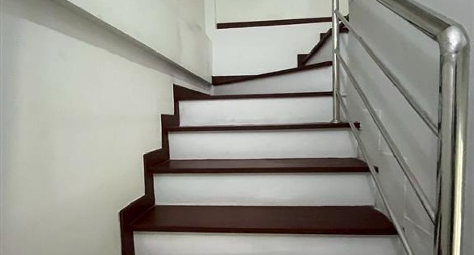For rent and for sale 2 bedrooms townhouse in Bang Khen, Bangkok