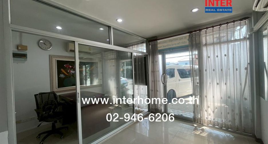 For rent and for sale 2 bedrooms townhouse in Bang Khen, Bangkok
