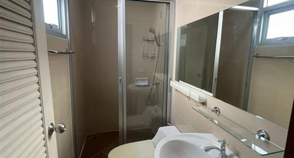 For rent and for sale 2 bedrooms townhouse in Bang Khen, Bangkok