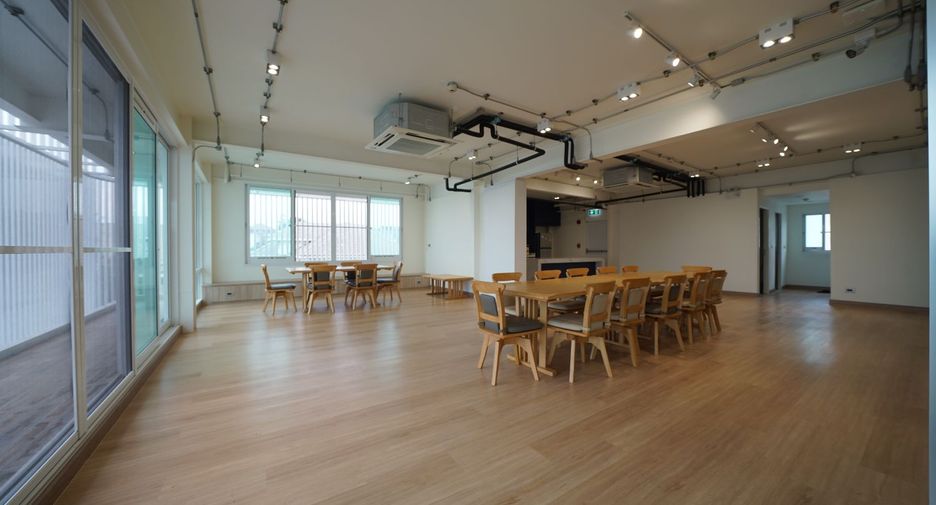 For sale 6 ベッドルーム office in Lat Phrao, Bangkok
