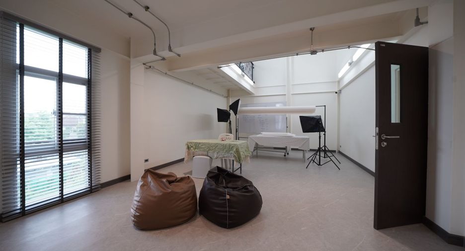 For sale 6 ベッドルーム office in Lat Phrao, Bangkok
