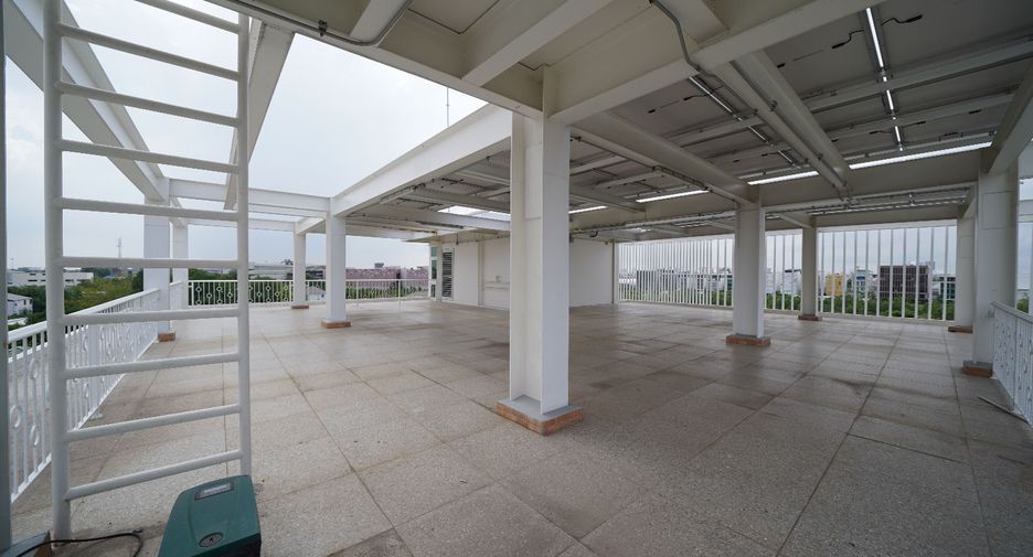 For sale 6 ベッドルーム office in Lat Phrao, Bangkok