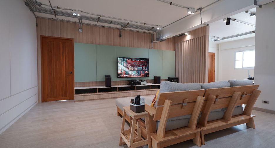 For sale 6 ベッドルーム office in Lat Phrao, Bangkok