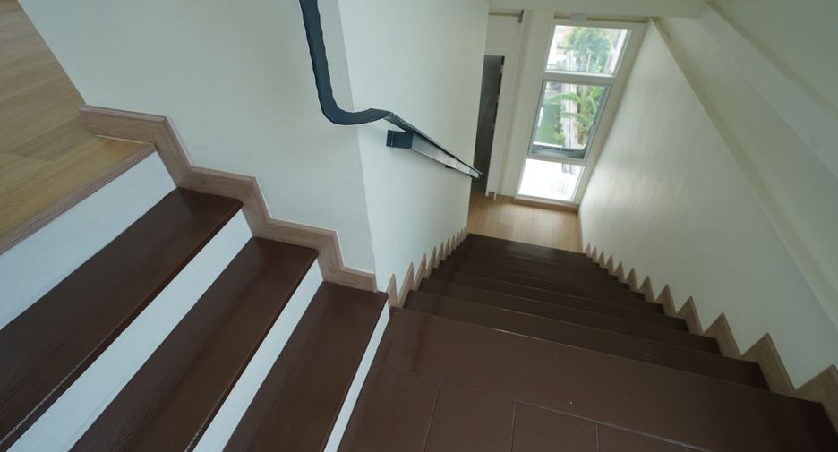 For sale 6 ベッドルーム office in Lat Phrao, Bangkok