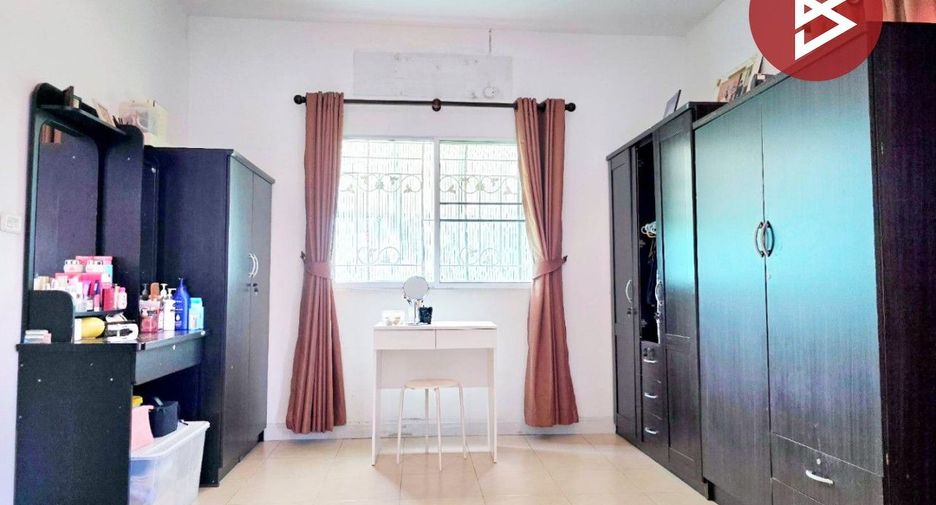 Casa adosada en venta de 4 habitaciones en Mueang Samut Sakhon, Samut Sakhon
