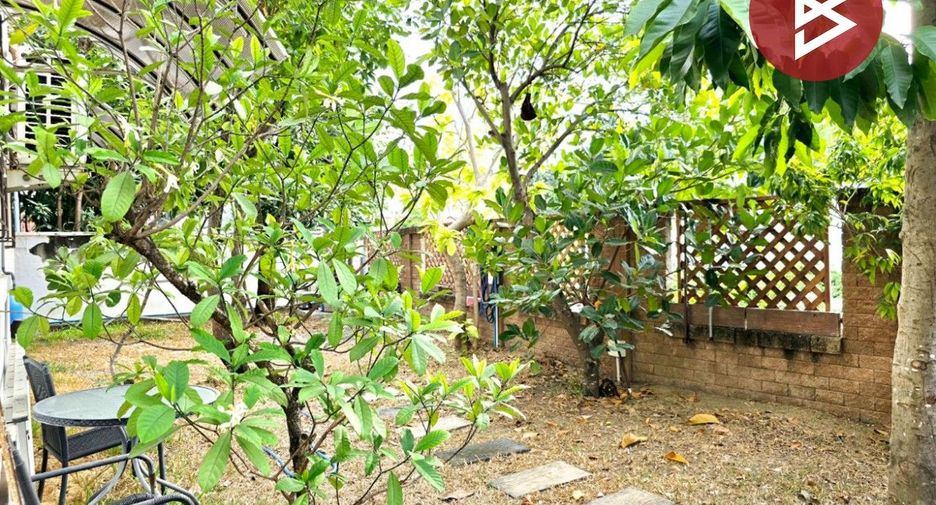 Casa adosada en venta de 4 habitaciones en Mueang Samut Sakhon, Samut Sakhon