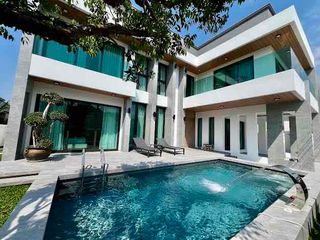 For sale 5 bedrooms villa in Bang Lamung, Chonburi
