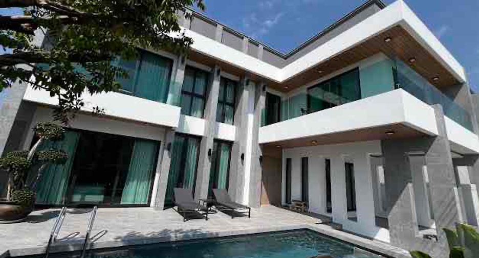 For sale 5 bedrooms villa in Bang Lamung, Chonburi