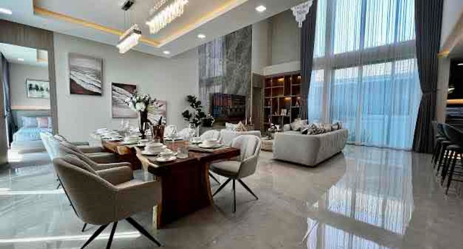For sale 5 bedrooms villa in Bang Lamung, Chonburi