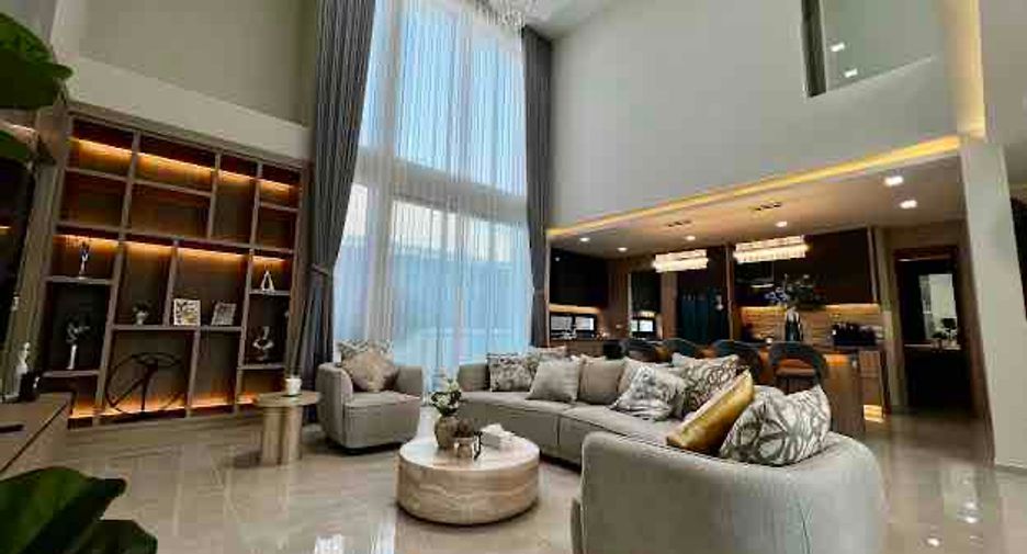 For sale 5 bedrooms villa in Bang Lamung, Chonburi