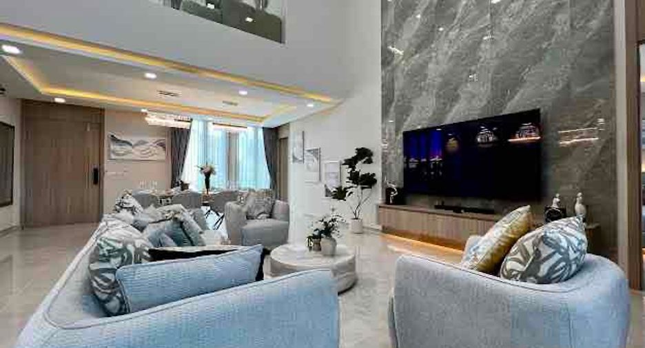 For sale 5 bedrooms villa in Bang Lamung, Chonburi