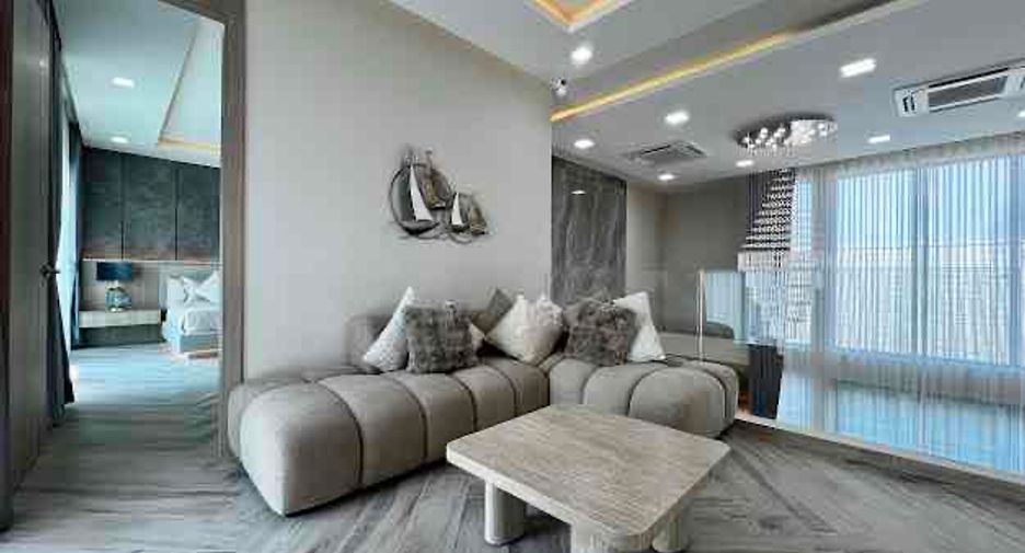For sale 5 bedrooms villa in Bang Lamung, Chonburi